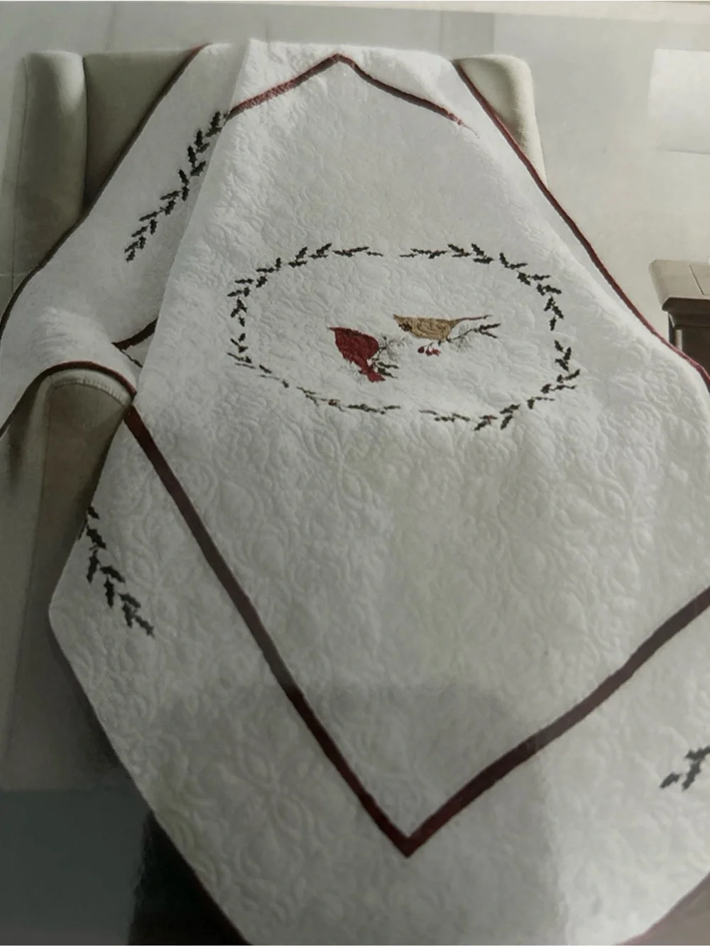 Vtg Cracker Barrel 100%White Quilt Cardinal & ivy & berries Embroidery - Picture 4 of 8